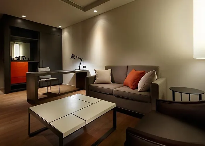 Shilla Gangnam Yeoksam 4*